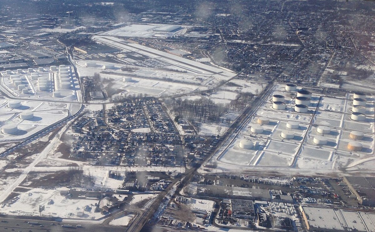 Linden, NJ - File:Linden-Airstrip-LDJ.jpg - Wikimedia Commons
